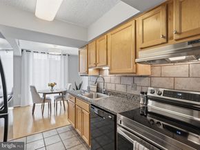4500 S Four Mile Run Drive 906, Arlington VA 22204