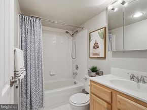 4500 S Four Mile Run Drive 906, Arlington VA 22204