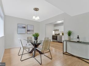 1621 Parkcrest Circle 9A/201, Reston VA 20190