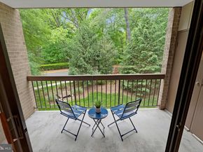 1621 Parkcrest Circle 9A/201, Reston VA 20190