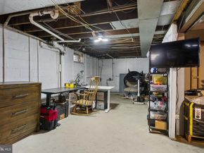 225 Folsom Avenue, Folsom PA 19033