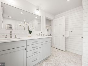 497 Saint Davids Avenue, Wayne PA 19087