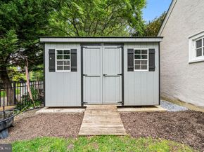 497 Saint Davids Avenue, Wayne PA 19087