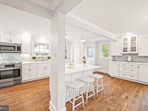 497 Saint Davids Avenue, Wayne PA 19087