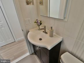 9823 Singleton Drive, Bethesda MD 20817