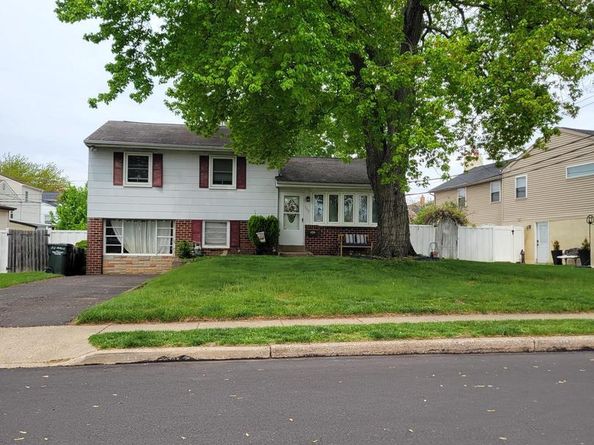 303 Willard Road, Hatboro PA 19040