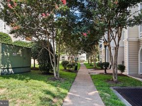 4551 Strutfield Lane 4122, Alexandria VA 22311