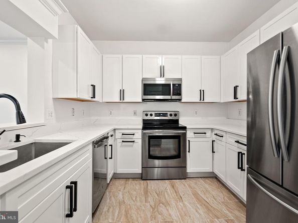 4551 Strutfield Lane 4122, Alexandria VA 22311
