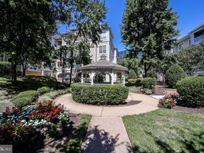 4551 Strutfield Lane 4122, Alexandria VA 22311