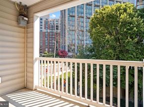 4551 Strutfield Lane 4122, Alexandria VA 22311