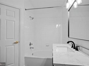 4551 Strutfield Lane 4122, Alexandria VA 22311