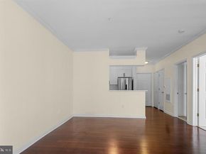 4551 Strutfield Lane 4122, Alexandria VA 22311