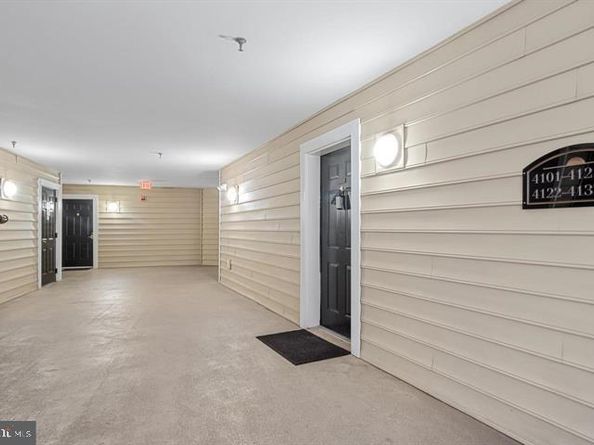 4551 Strutfield Lane 4122, Alexandria VA 22311