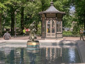 224-26 W. Rittenhouse Square 1410, Philadelphia PA 19103