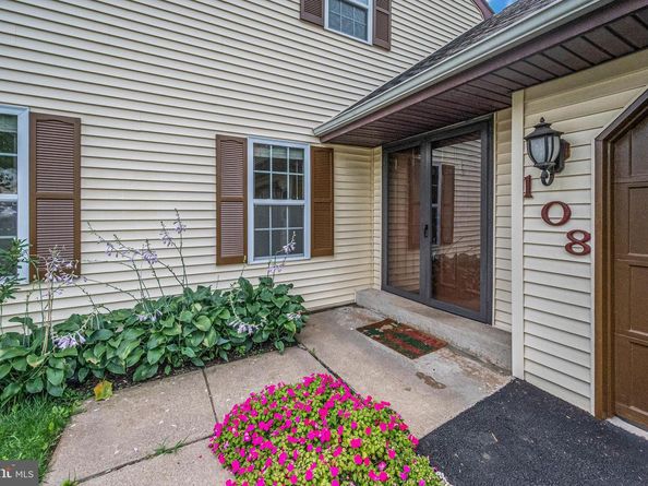 108 Plum Tree Court, Sterling VA 20164