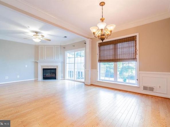 6325 Eagle Ridge Lane 32, Alexandria VA 22312