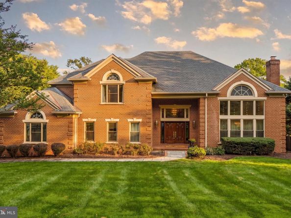 10005 Apple Hill Court, Potomac MD 20854