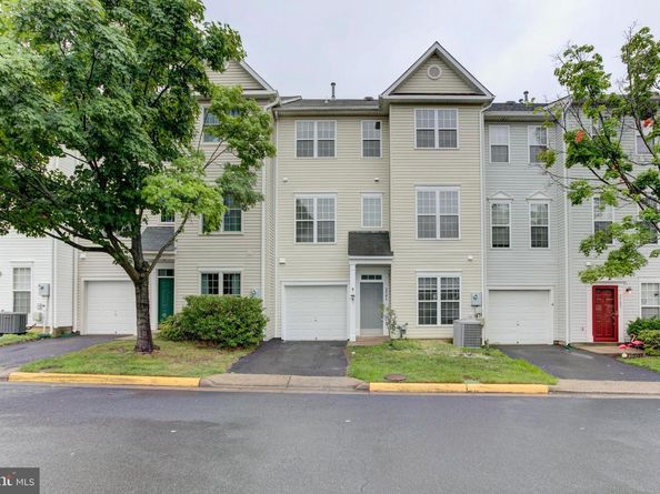 2504 Logan Wood Drive, Herndon VA 20171