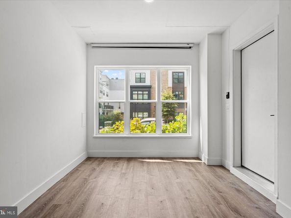 2013 Tysons Ridgeline Road, Falls Church VA 22043