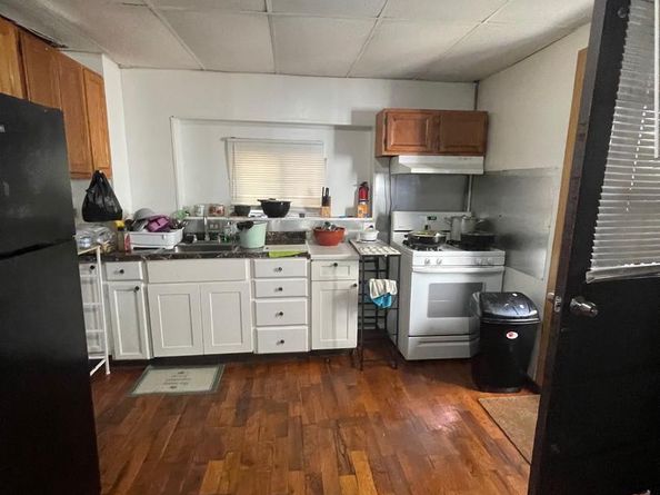 2235 S 6TH Street, Philadelphia PA 19148