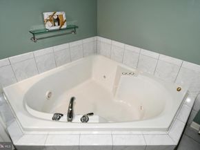 2663 Manhattan Place 112, Vienna VA 22180