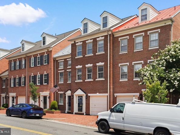 686 S Columbus Street, Alexandria VA 22314