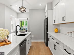 26 Todd Place NE 1, Washington DC 20002