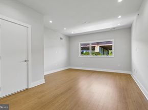 412 N Front Street 21, Philadelphia PA 19123