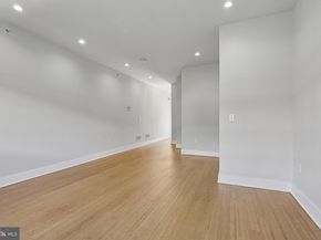 412 N Front Street 21, Philadelphia PA 19123