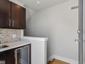 412 N Front Street 21, Philadelphia PA 19123