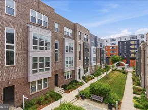 13329 Launders Street 137, Herndon VA 20171