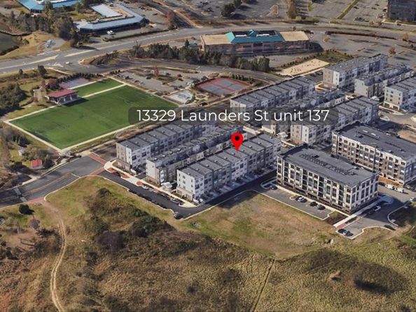 13329 Launders Street 137, Herndon VA 20171