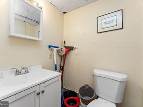 6617 Harley Street, Philadelphia PA 19142