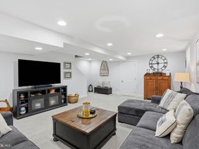 5 Woodbridge Drive, Doylestown PA 18901
