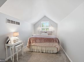 5 Woodbridge Drive, Doylestown PA 18901