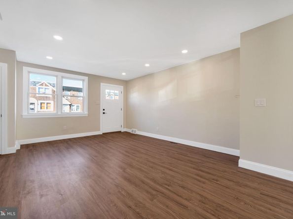 219 Stearly, Philadelphia PA 19111