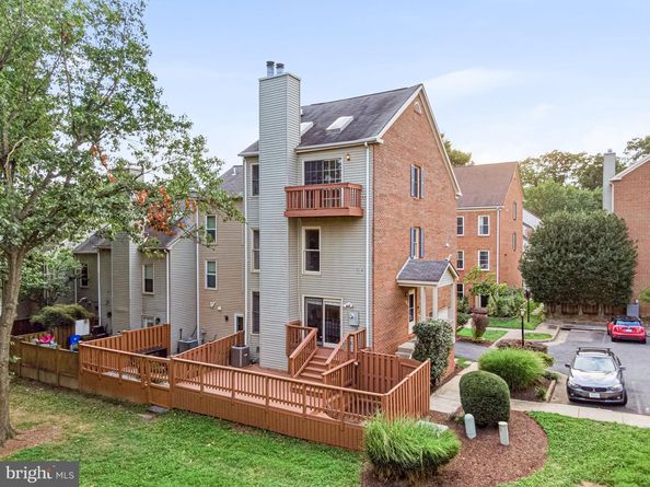 7561 Chrisland Cv Cove, Falls Church VA 22042