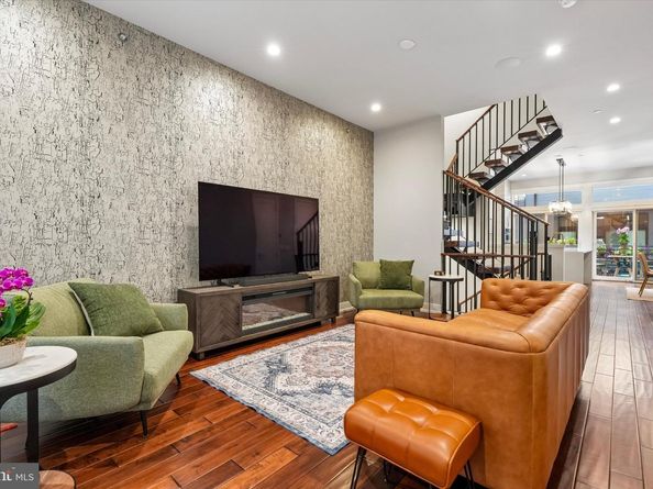610 N Bodine Street, Philadelphia PA 19123