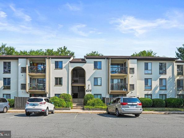625 Center Street T3, Herndon VA 20170