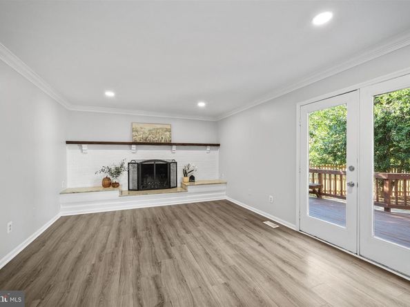 400 Gary Court, Sterling VA 20164