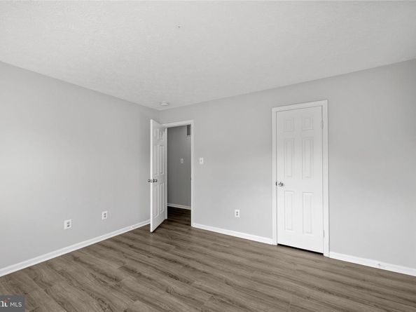 400 Gary Court, Sterling VA 20164