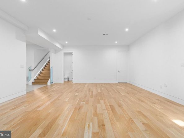 3554 Military Road, Arlington VA 22207