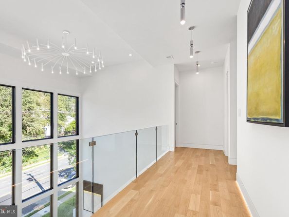 3554 Military Road, Arlington VA 22207