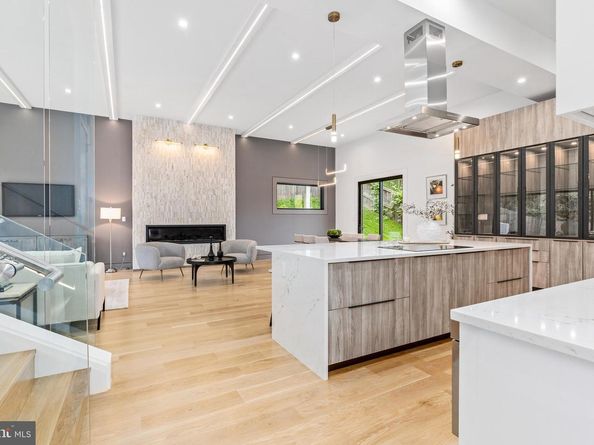 3554 Military Road, Arlington VA 22207