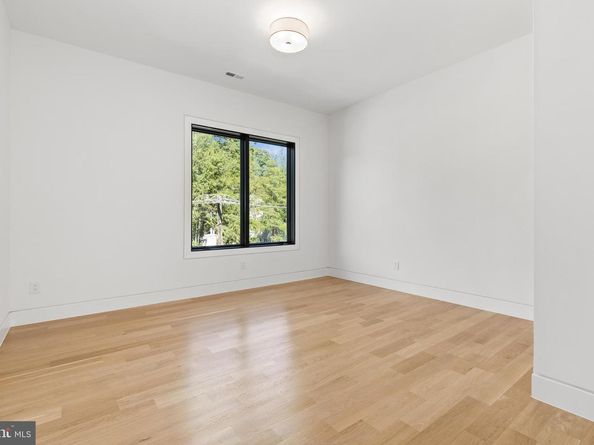 3554 Military Road, Arlington VA 22207