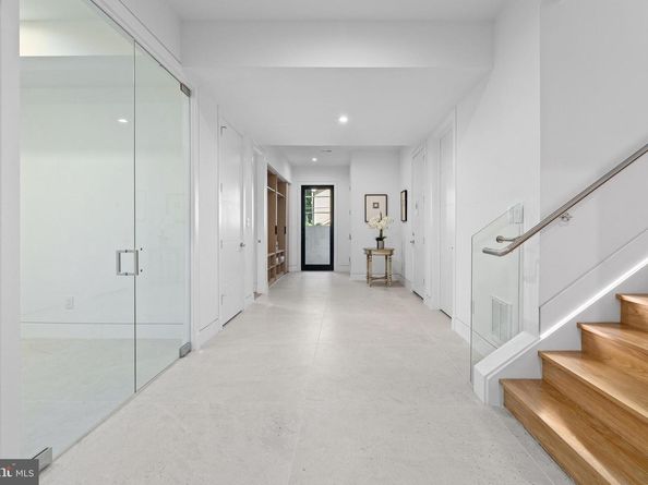 3554 Military Road, Arlington VA 22207