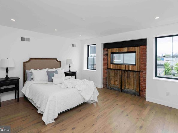 2313 E Hazzard Street, Philadelphia PA 19125