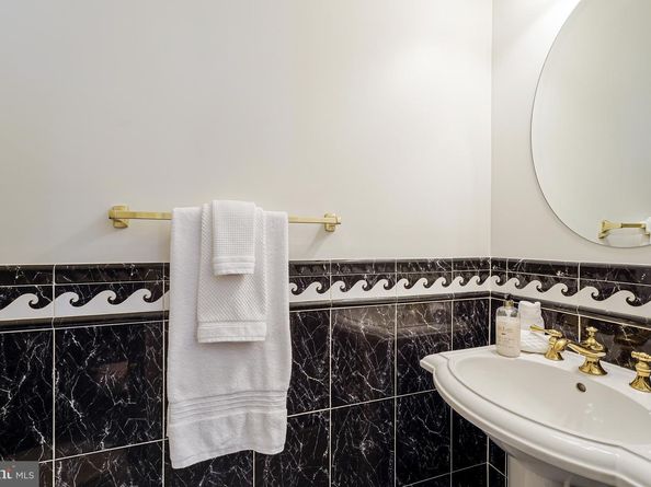 7740 Legere Court 35, Mclean VA 22102