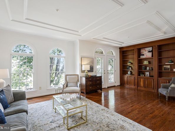 7740 Legere Court 35, Mclean VA 22102