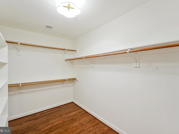 7740 Legere Court 35, Mclean VA 22102